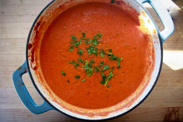 pot of tomato